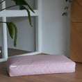 Load image into Gallery viewer, Studio Animaux – honden en katten kussen hoes – Dusty Pink
